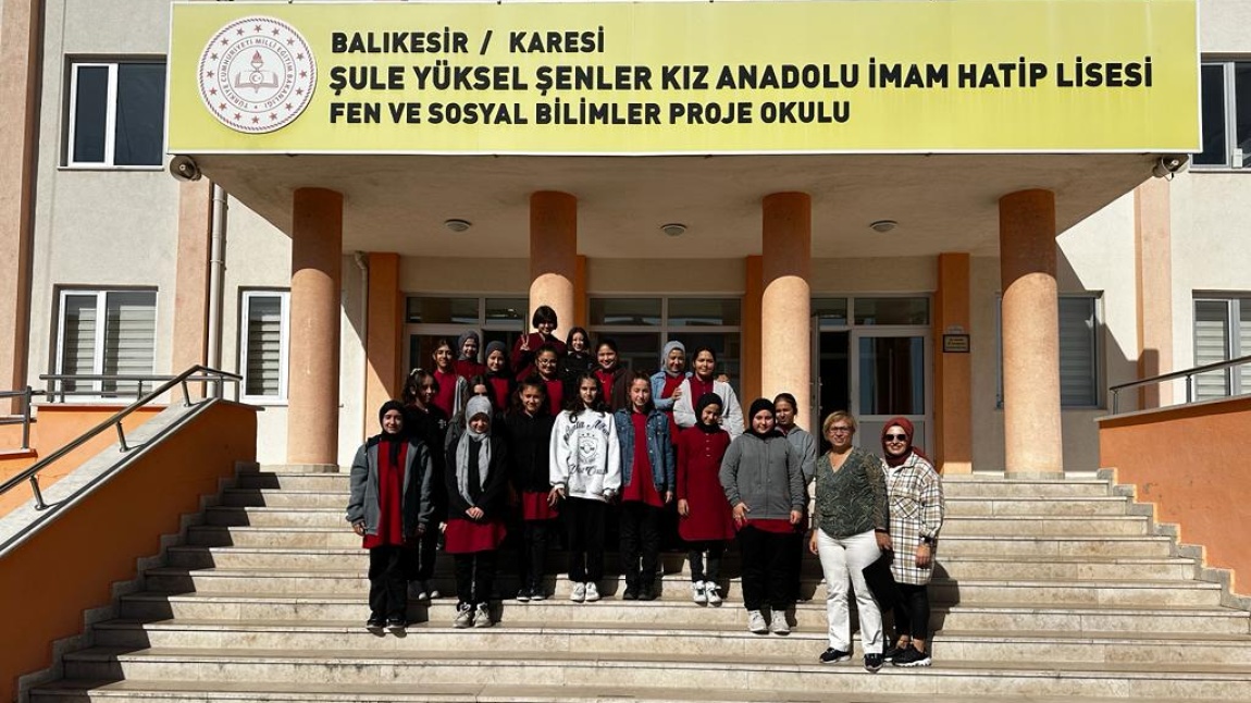  LGS'ye Hazırlanan 8. Sınıf Öğrencilerimiz İçin Şule Yüksel ŞENLER Kız Anadolu İmam Hatip Lisesine Gezi