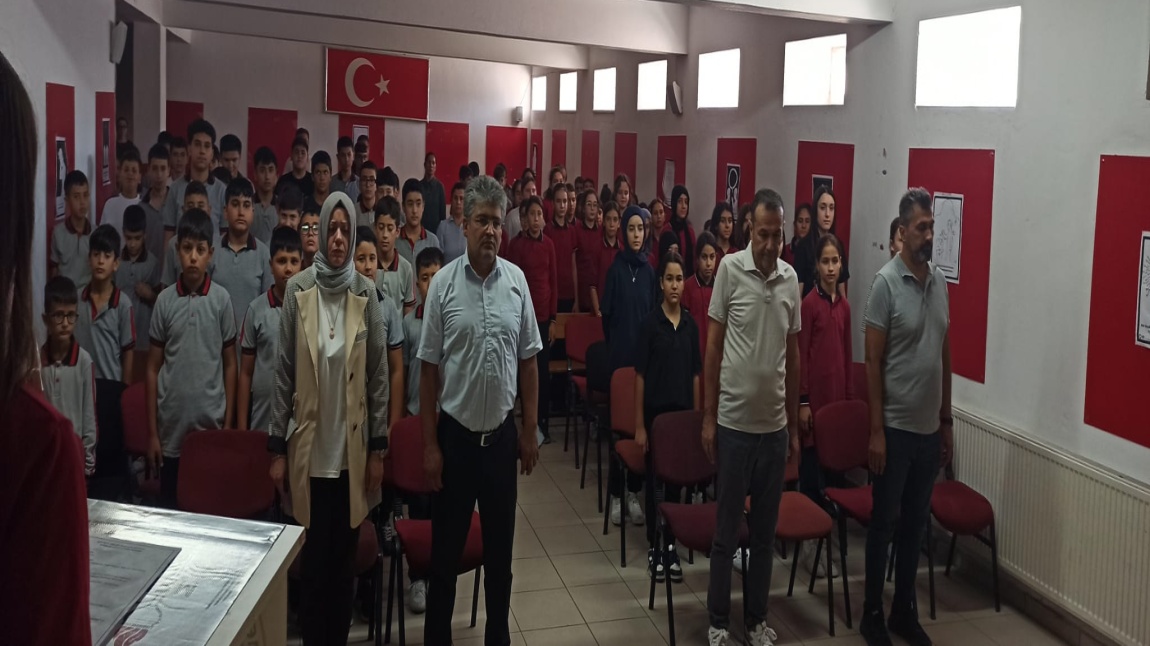 OKULUMUZDA İLKÖĞRETİM HAFTASI KUTLANDI